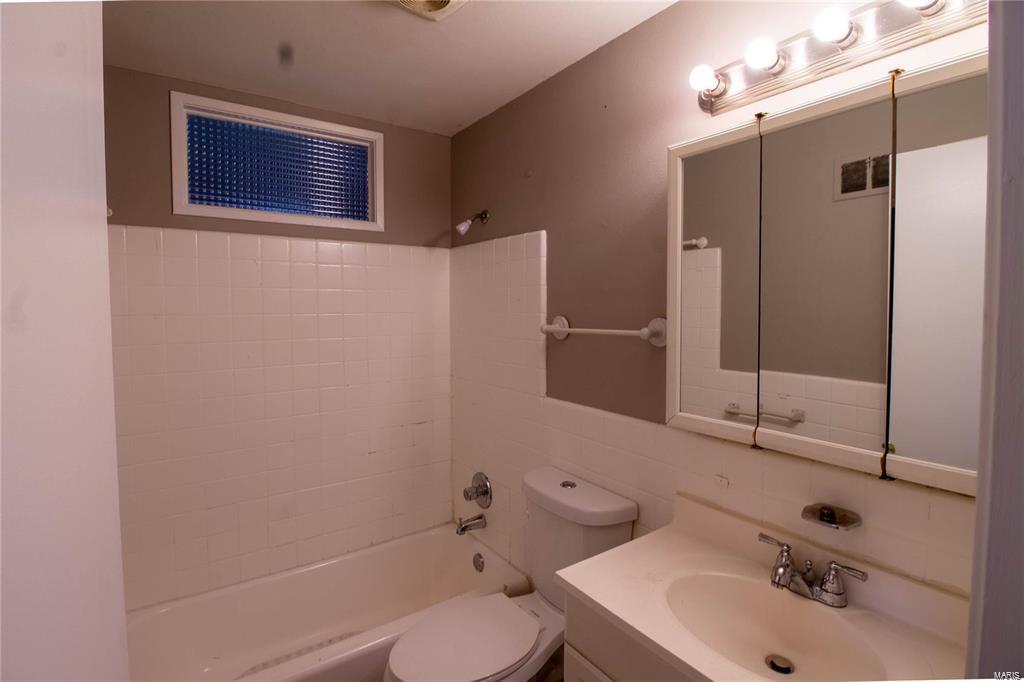 St Louis, Missouri 63136, United States, 3 Bedrooms Bedrooms, ,2 BathroomsBathrooms,Residential,Pending,90737