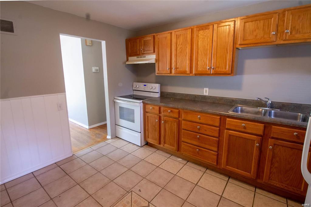 St Louis, Missouri 63136, United States, 3 Bedrooms Bedrooms, ,2 BathroomsBathrooms,Residential,Pending,90737