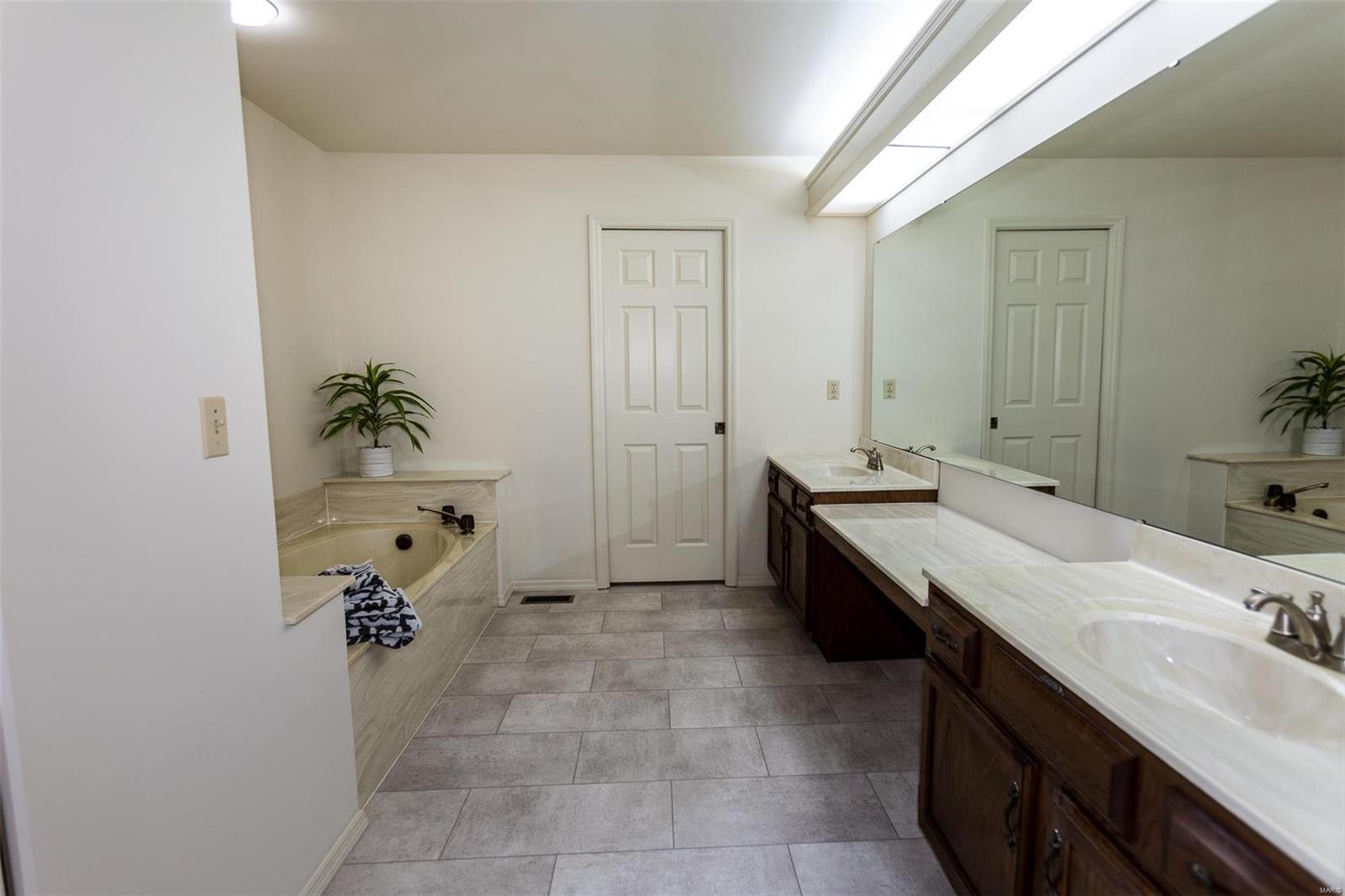 Villages At Baxter Ridge Six Condo - Residential