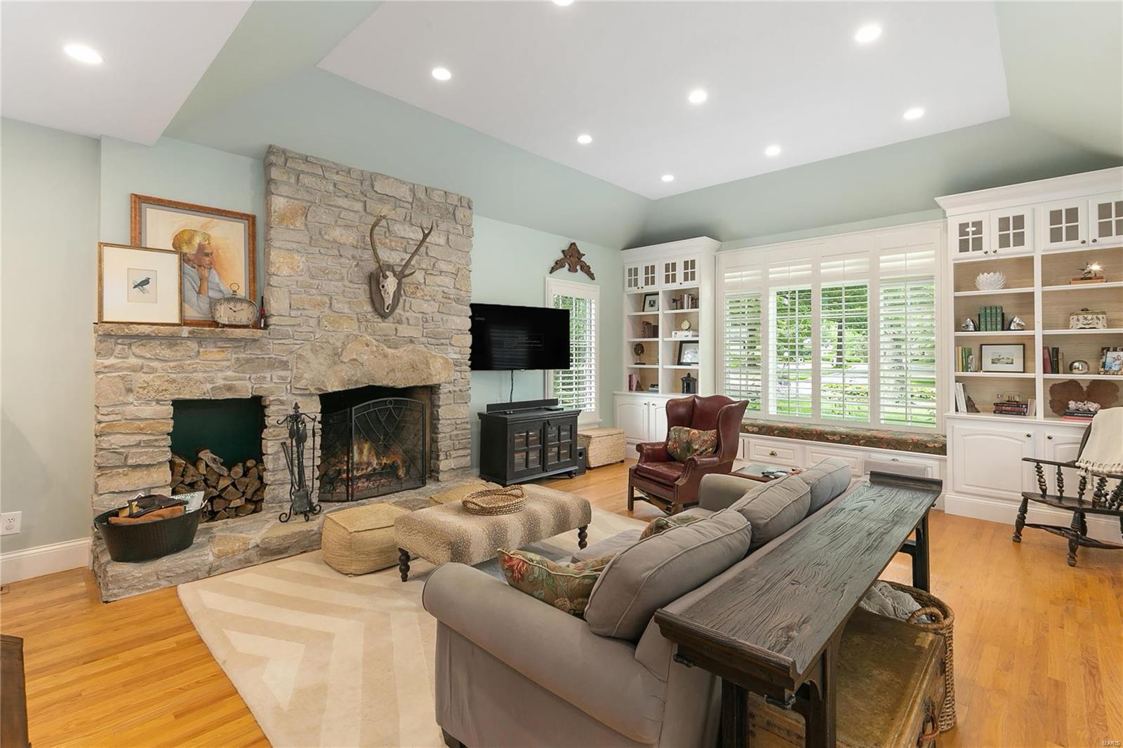 West Geyer Lane - Residential