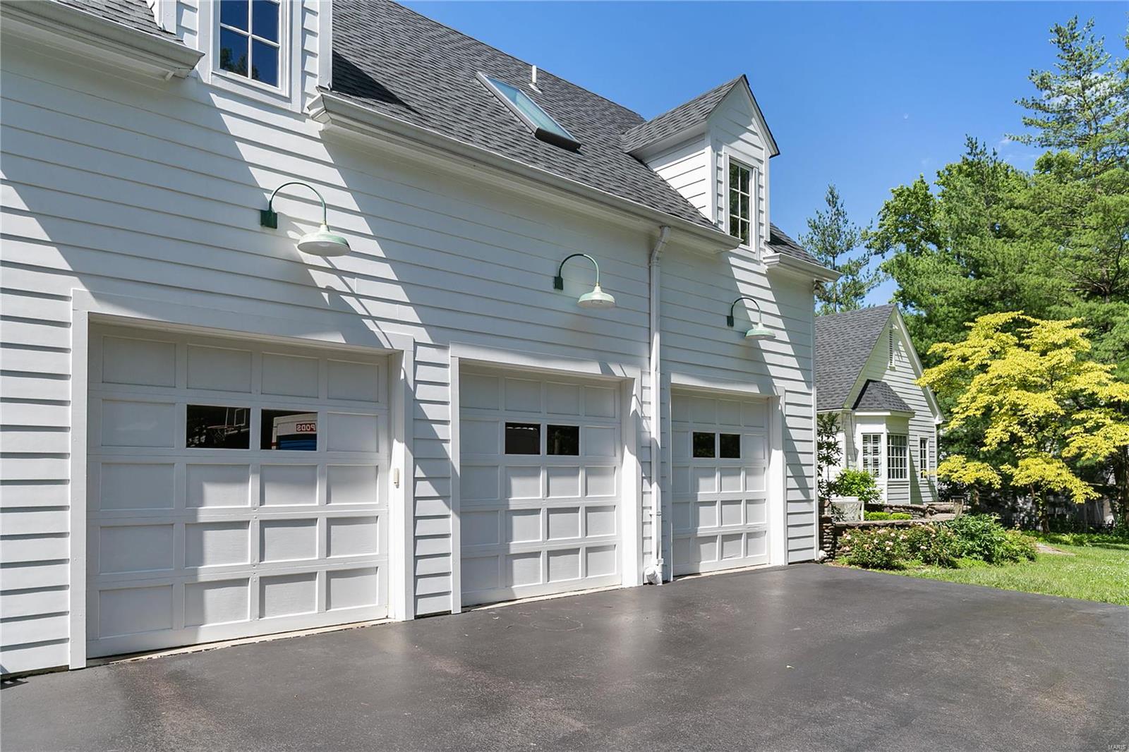 West Geyer Lane - Residential