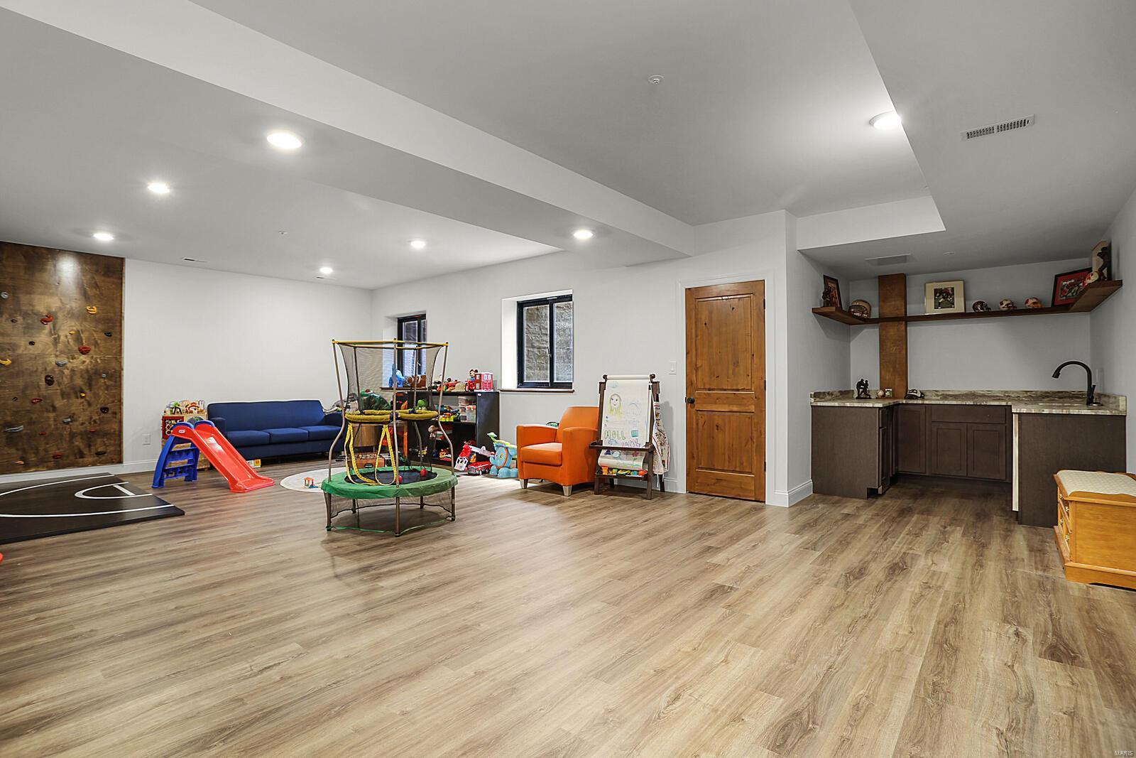 Terrace Gardens 2 - Residential