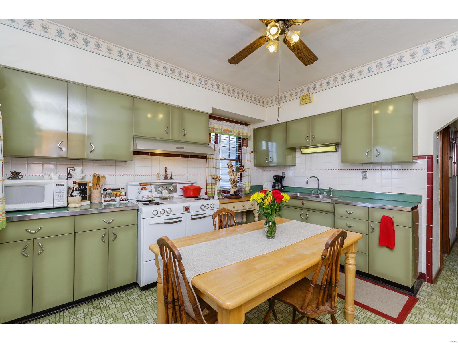 Columbia Macklind Heights Add - Residential