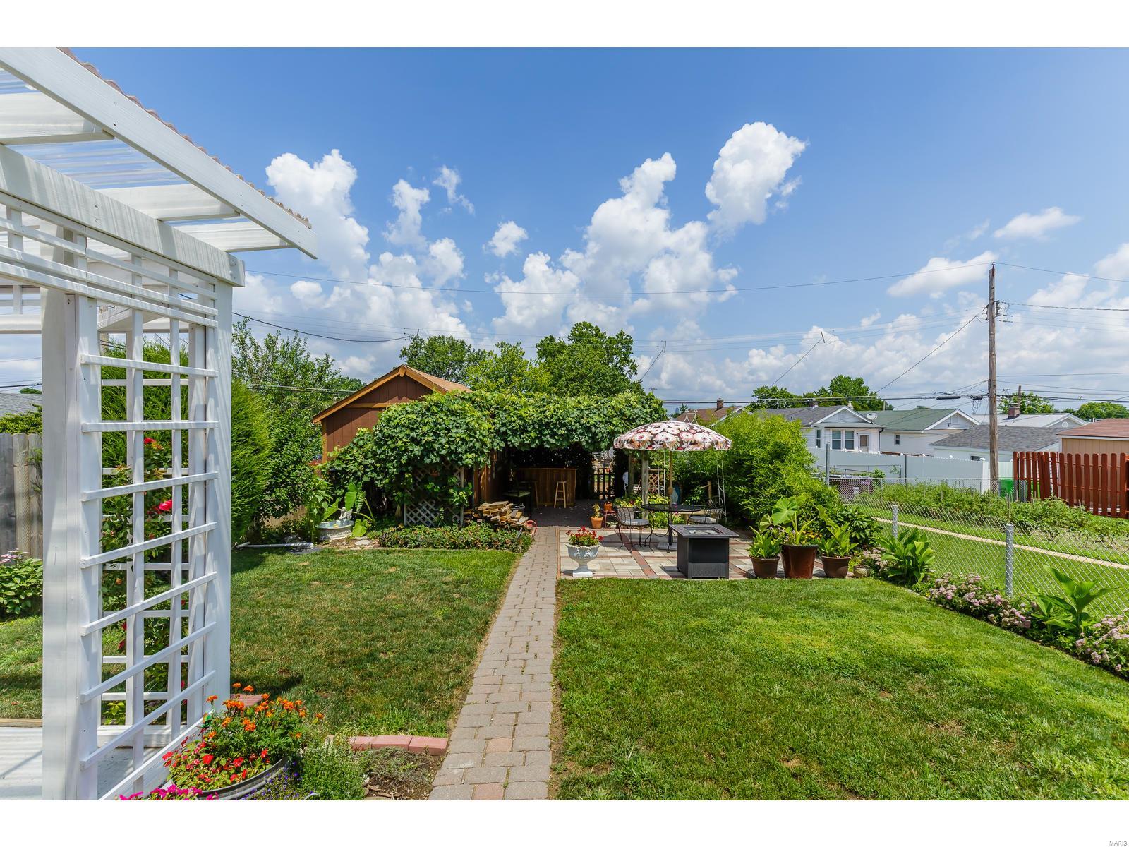 Columbia Macklind Heights Add - Residential