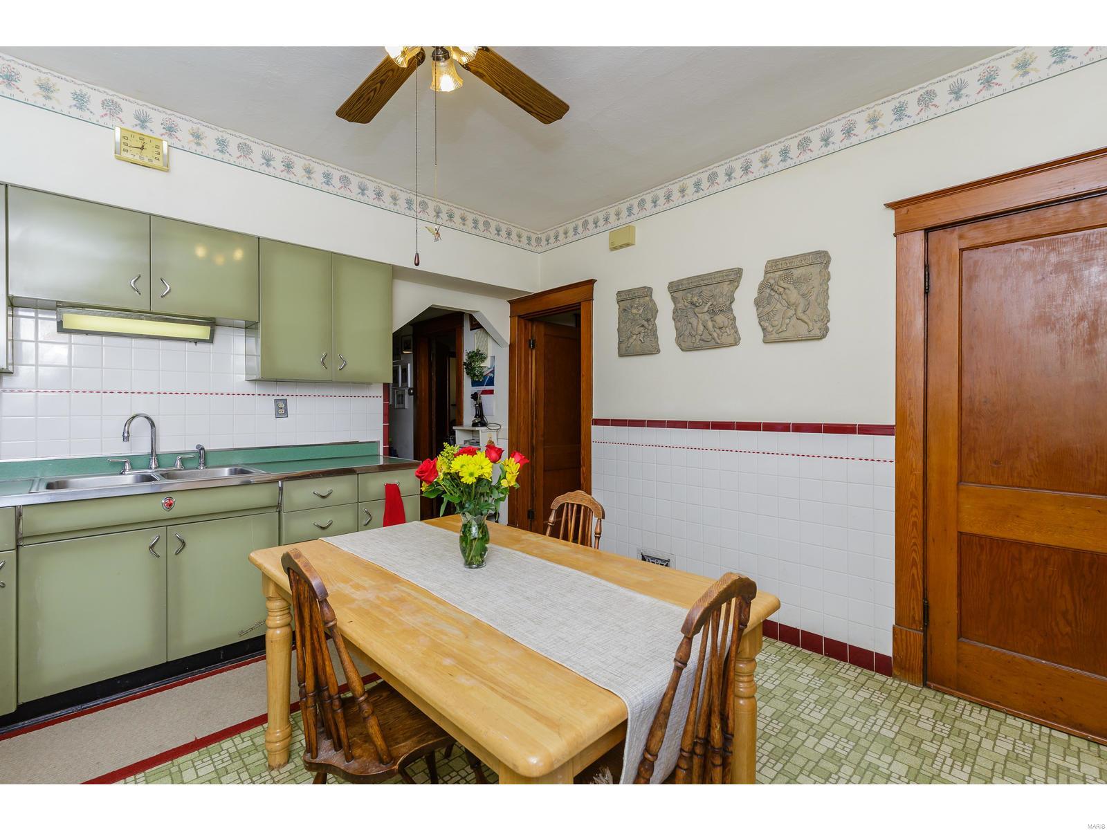 Columbia Macklind Heights Add - Residential