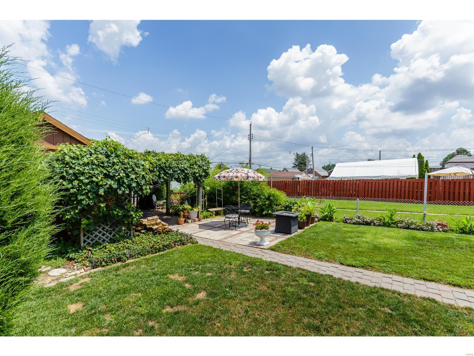 Columbia Macklind Heights Add - Residential