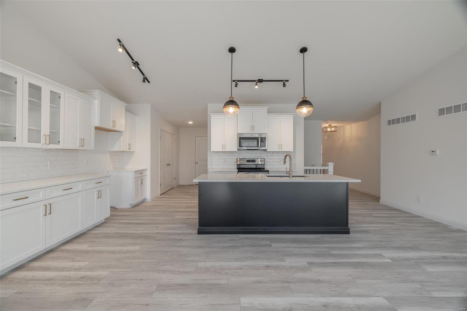 AUBURN MEADOWS - Residential