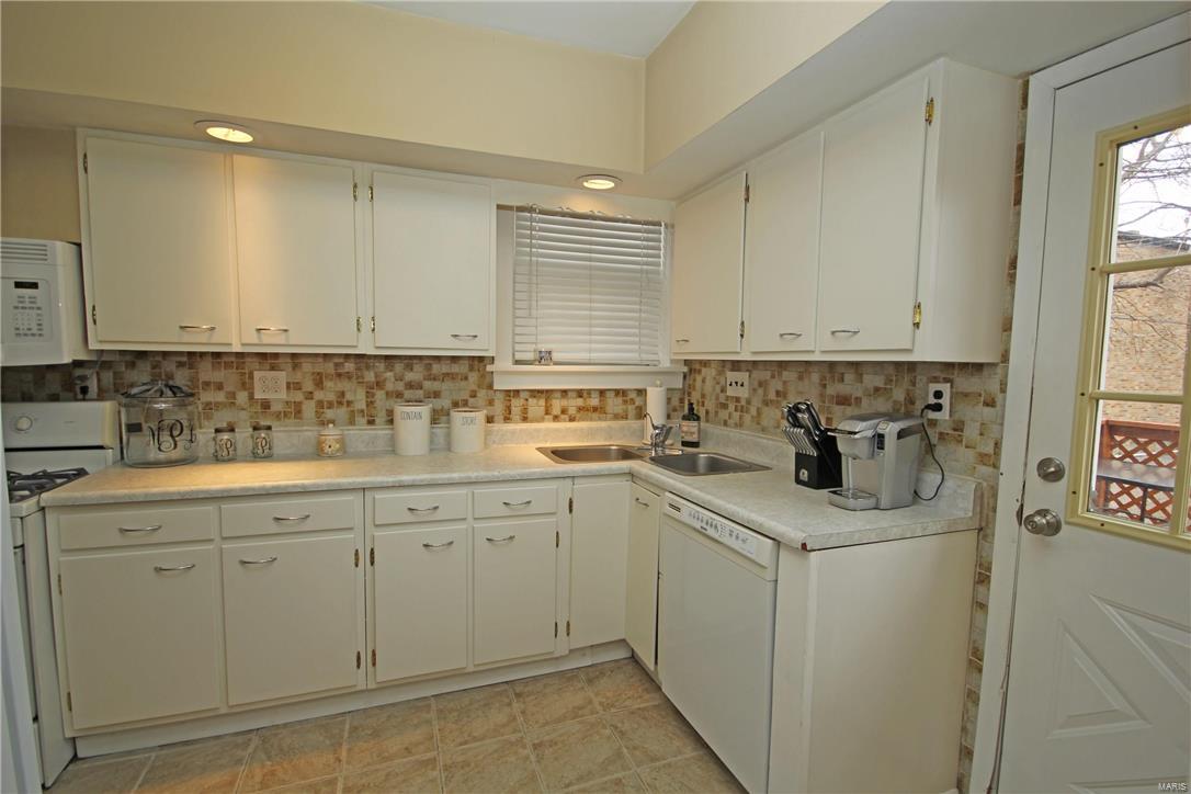 Foys Ivanhoe Add - Residential