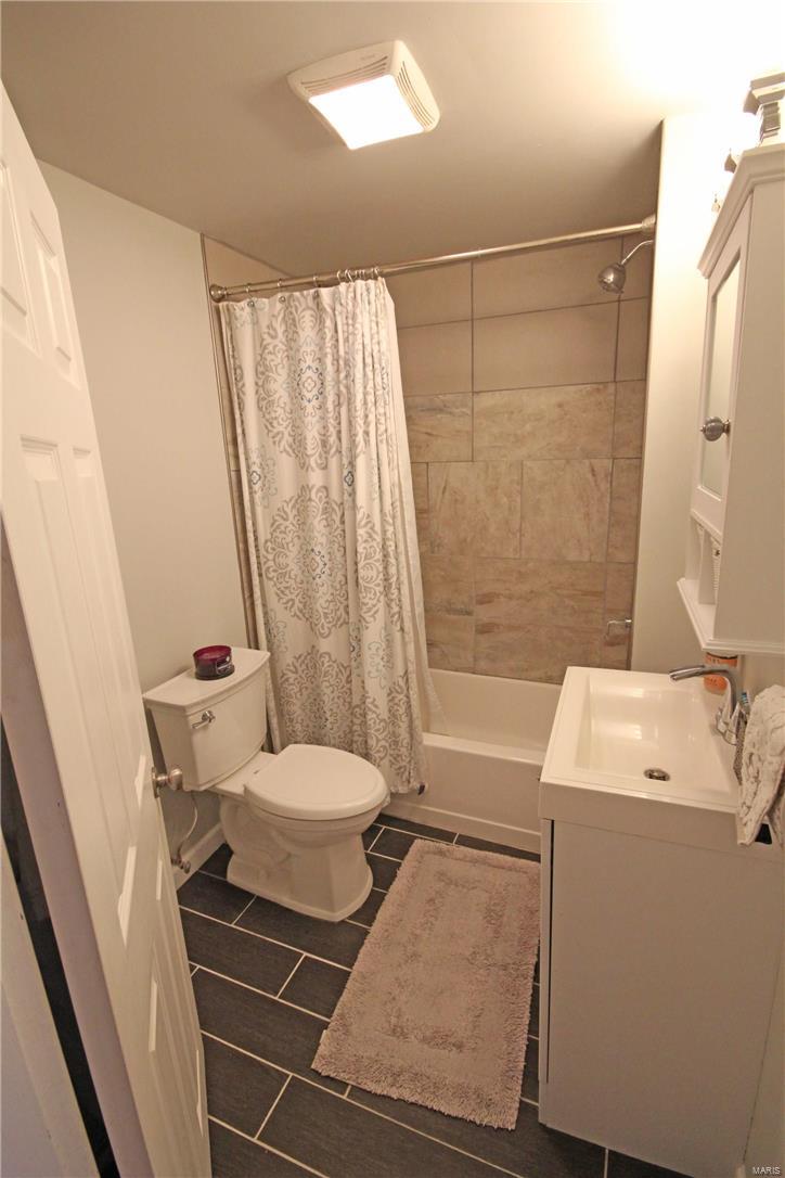 Foys Ivanhoe Add - Residential