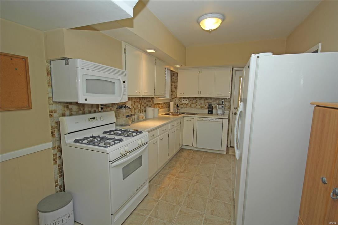 Foys Ivanhoe Add - Residential