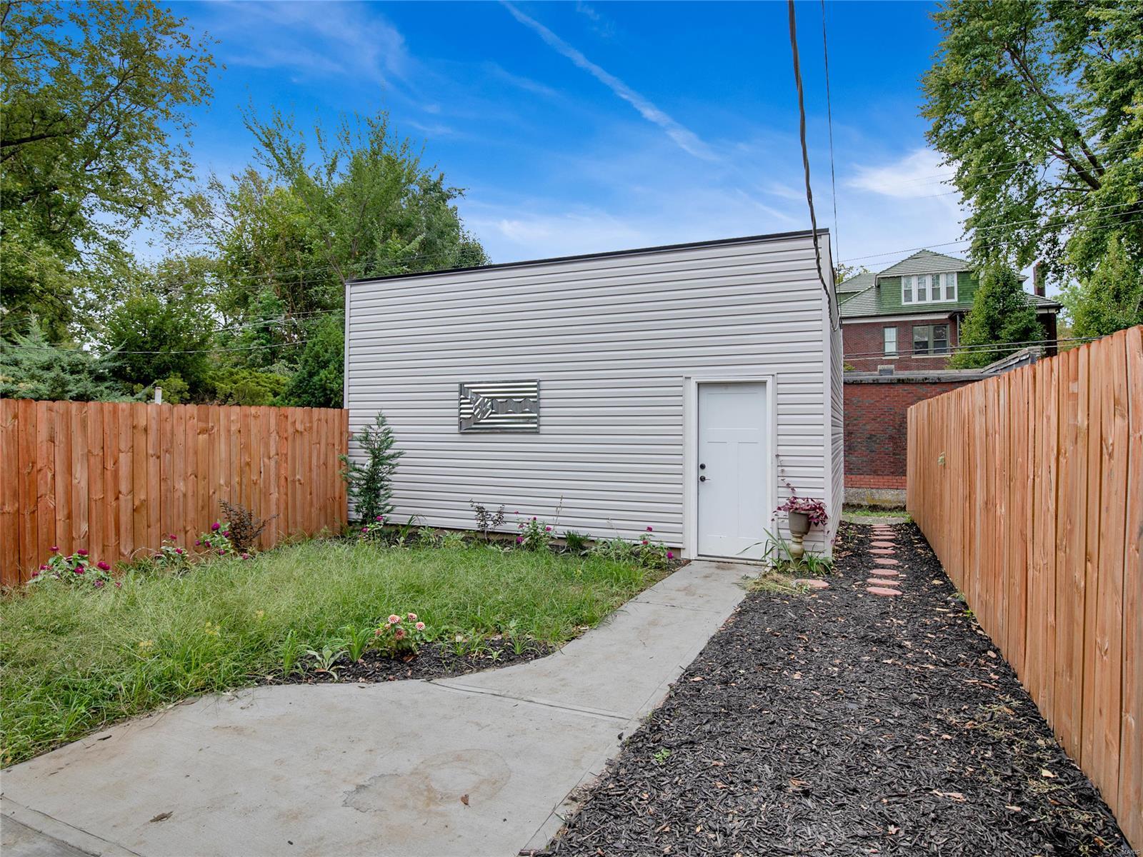 Tyler Place - Residential