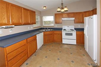 Country Club Manor - Residential