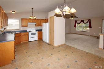 Country Club Manor - Residential