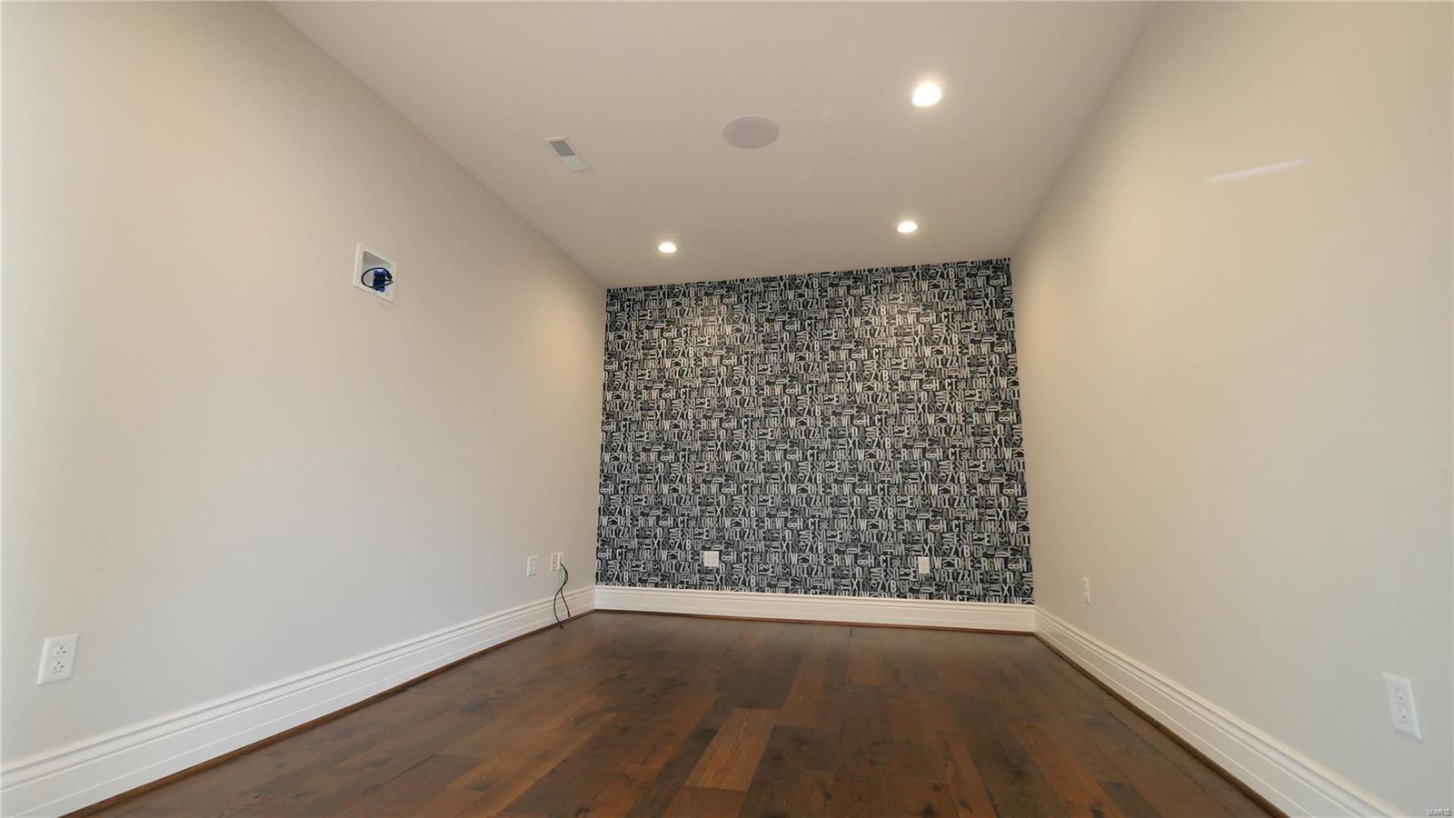 O T of Washington - Commercial Sale