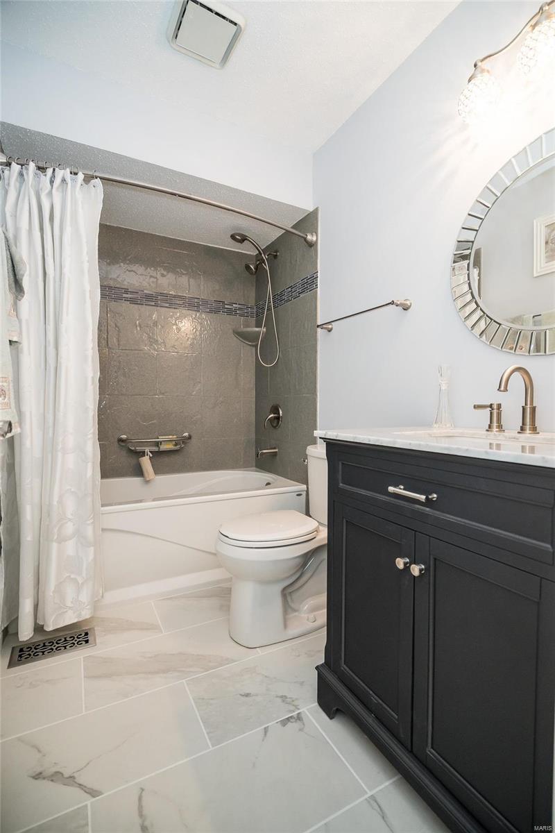 Royal Pines Condo Seventh - Residential