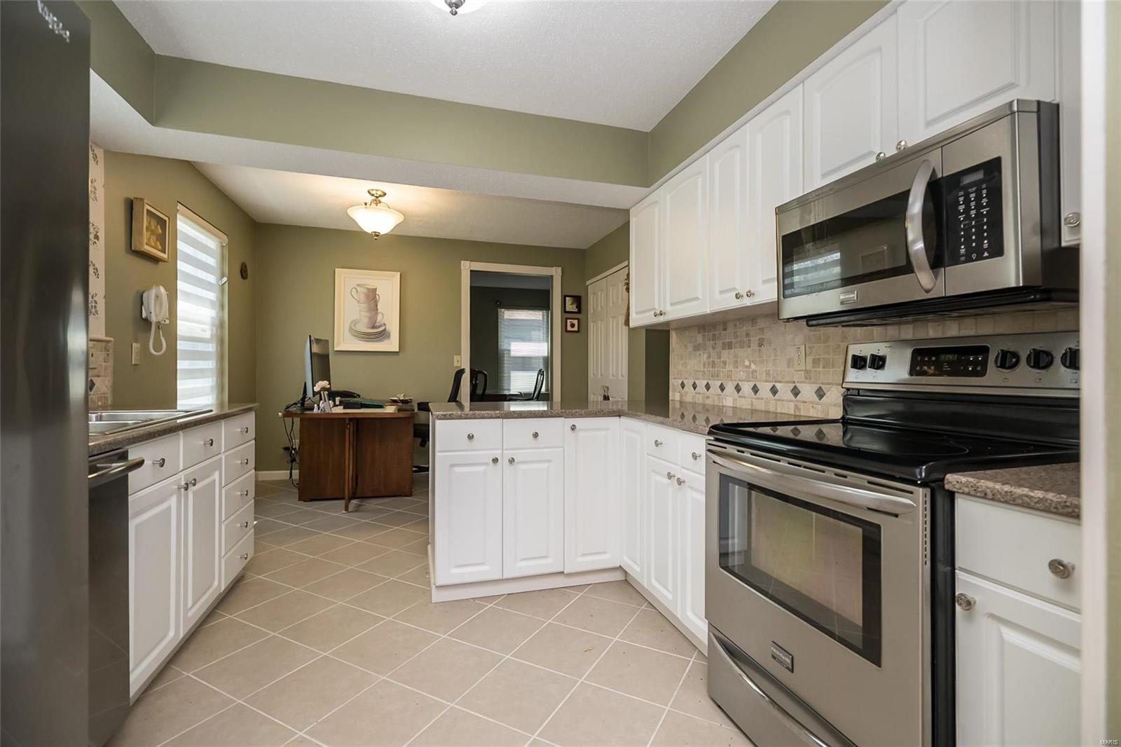 Royal Pines Condo Seventh - Residential