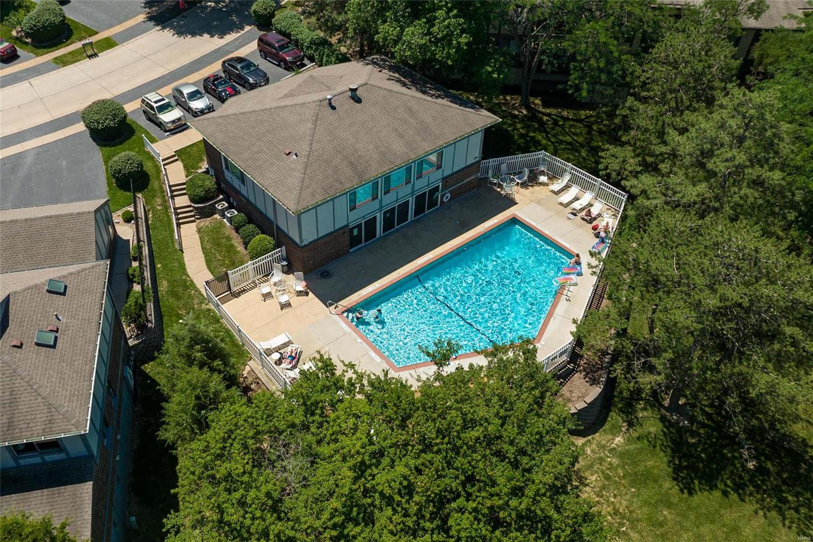 Royal Pines Condo Seventh - Residential