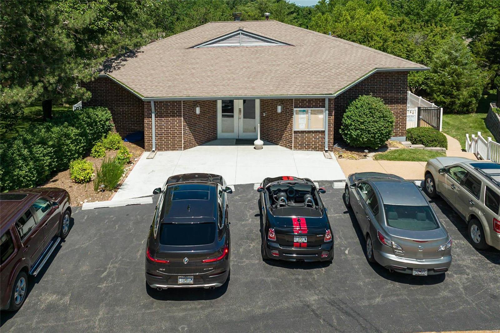 Royal Pines Condo Seventh - Residential