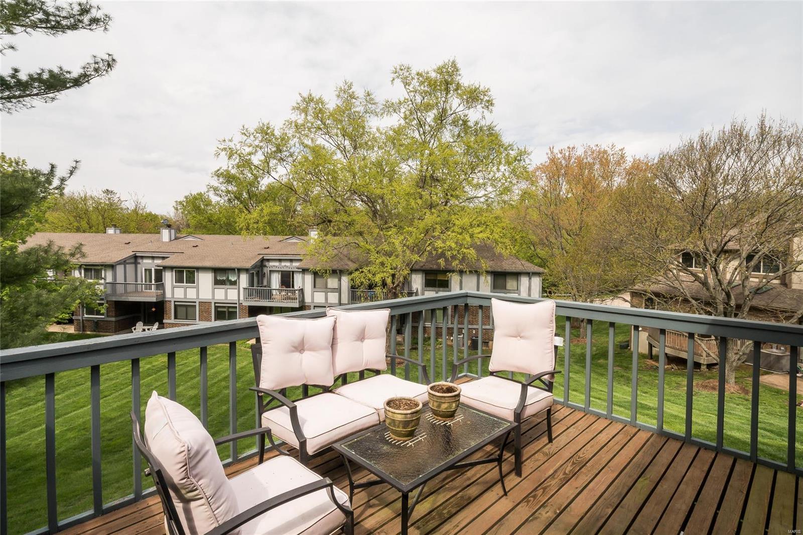 Royal Pines Condo Seventh - Residential