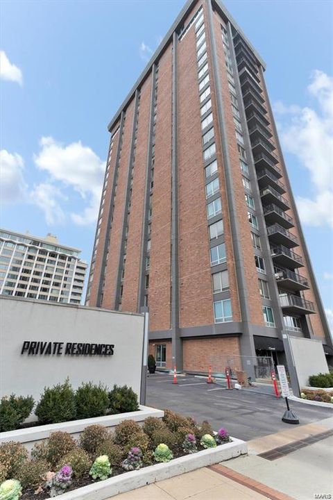 200 S Brentwood 12F St Louis MO 63105