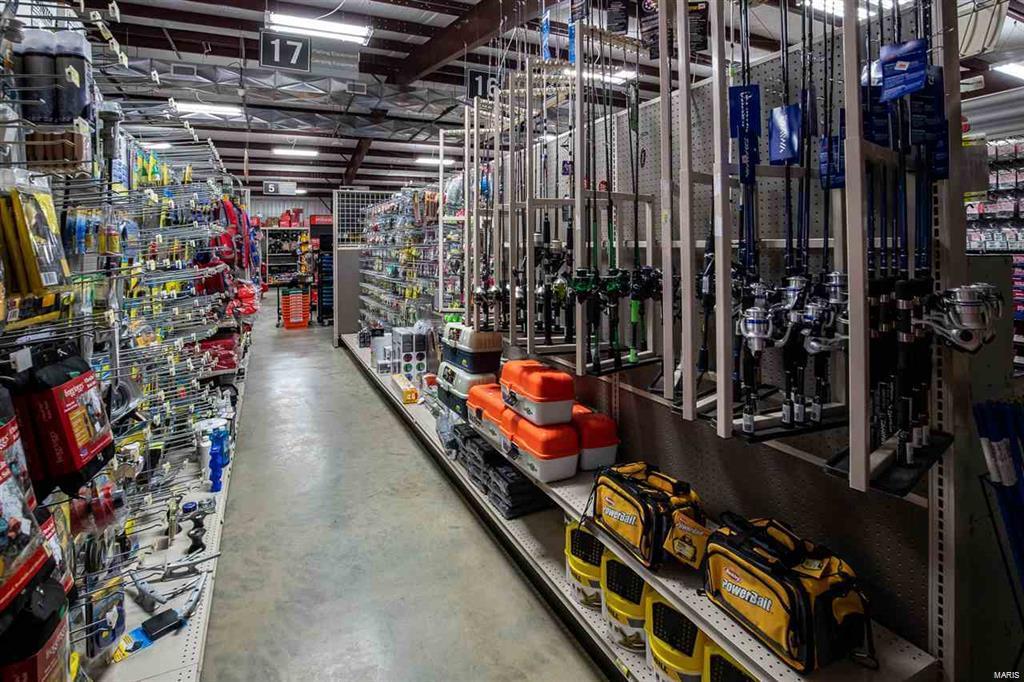 NON SUBDIVISION - Commercial Sale