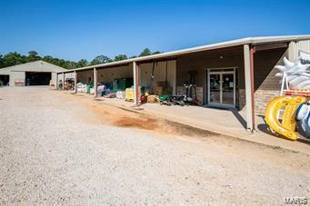 NON SUBDIVISION - Commercial Sale