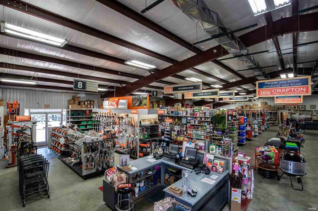 NON SUBDIVISION - Commercial Sale