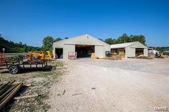 NON SUBDIVISION - Commercial Sale