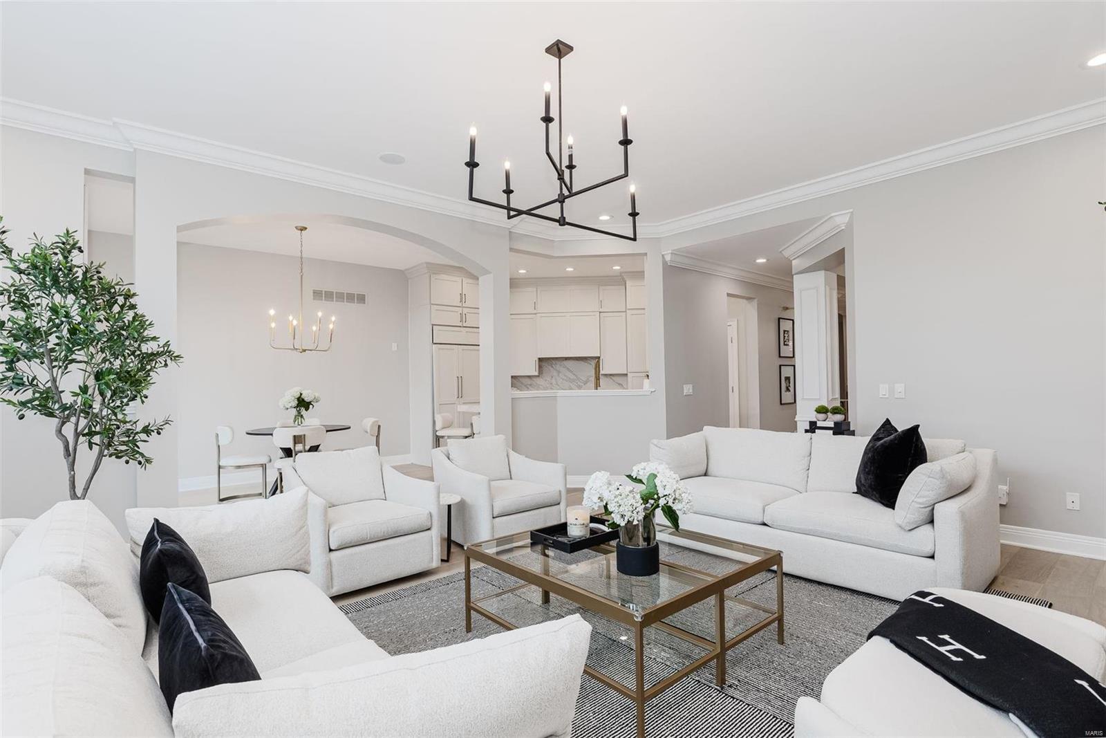 August Hill On Conway One - Residential