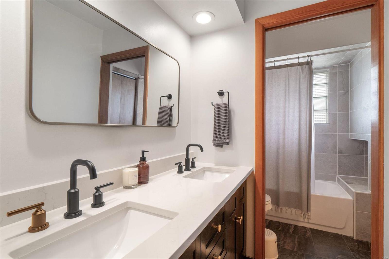 Joan/Arc Hills - Residential