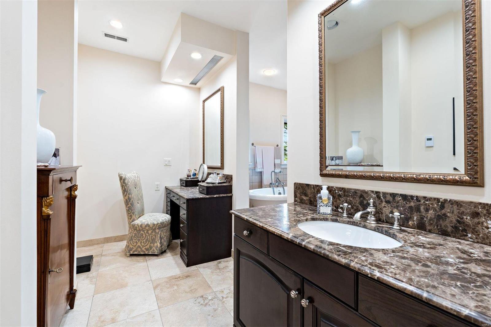 Clayton Gardens 4 - Residential