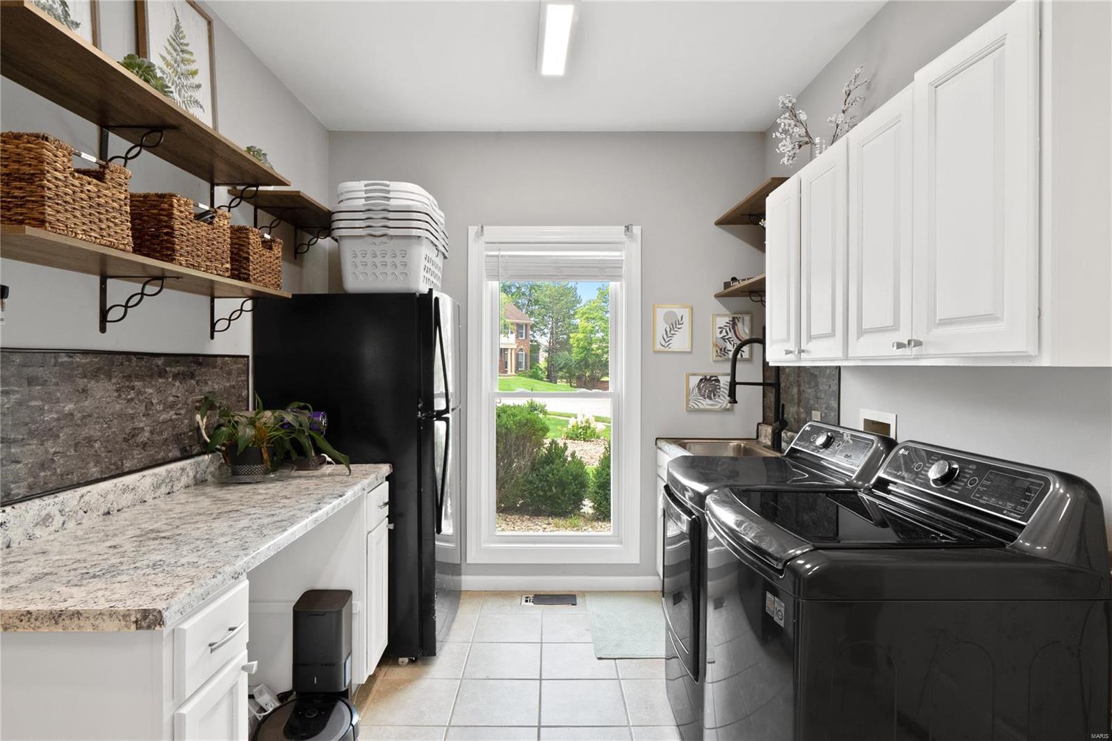 Manors Of Town & Country Bristol Manor - Residential