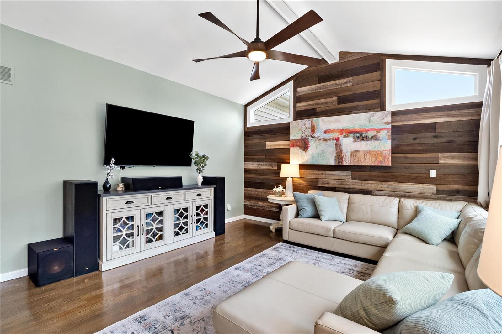 Manors Of Town & Country Bristol Manor - Residential