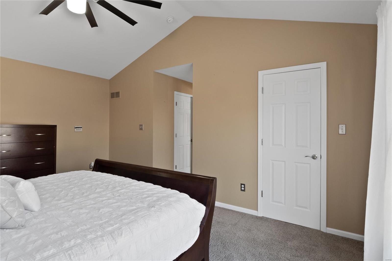 Vlgs At Walden Pond #1 - Residential