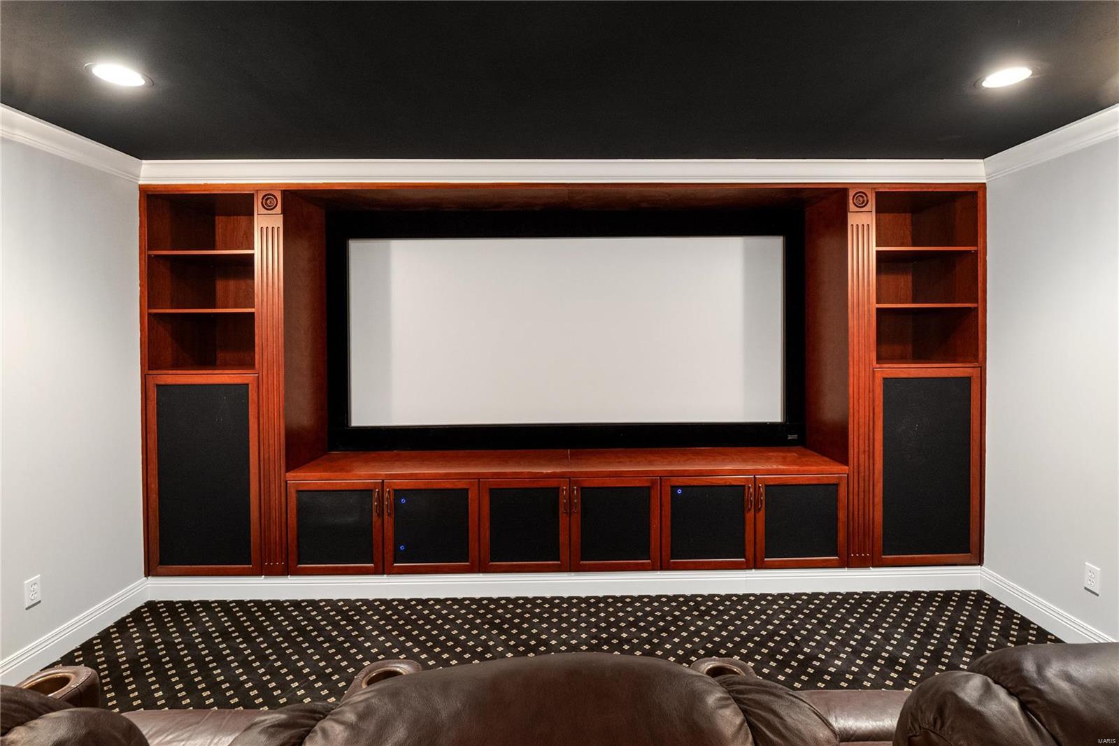 Hunters Pond - Residential