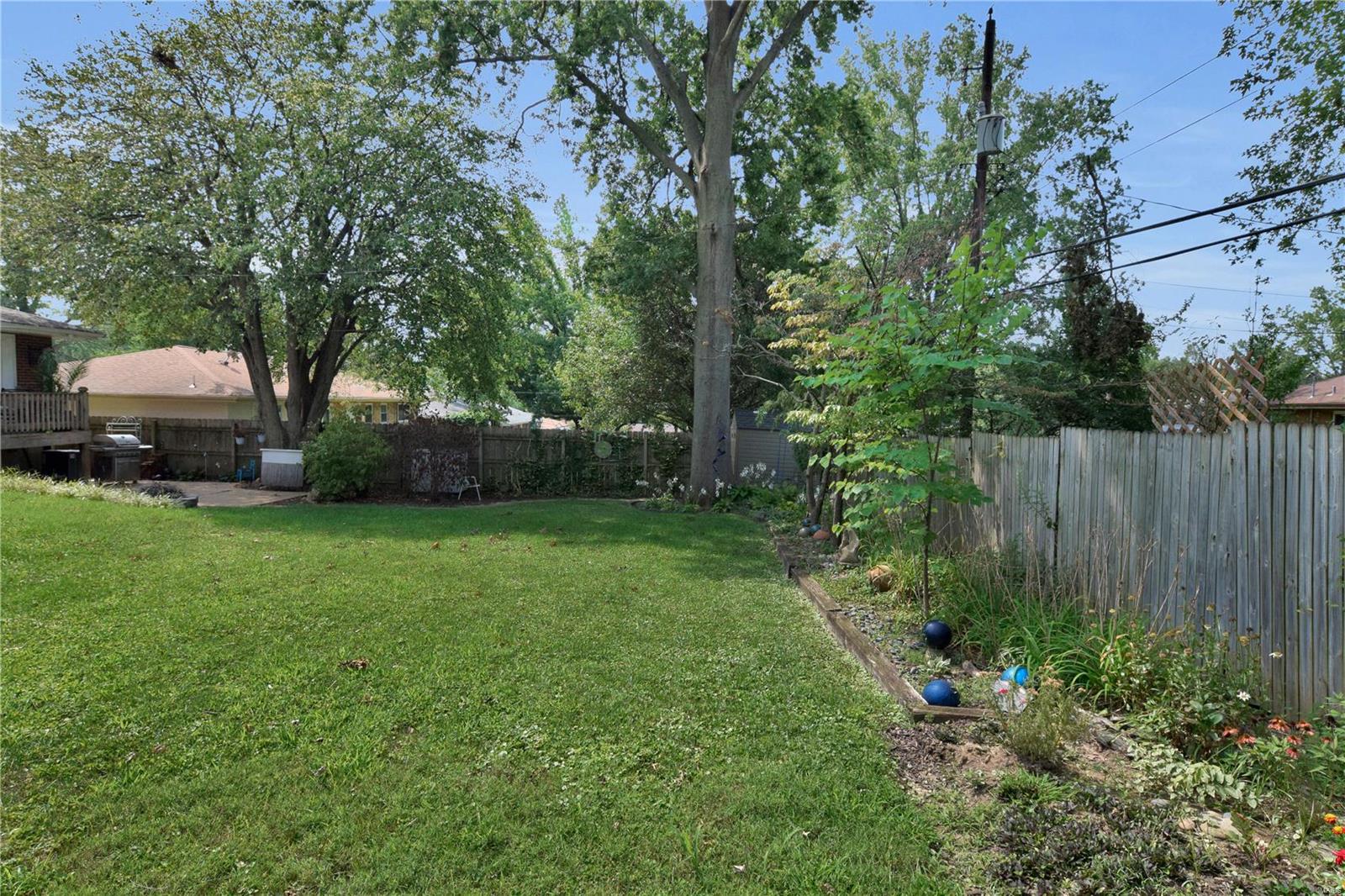 South Crestwood Gardens Add - Residential