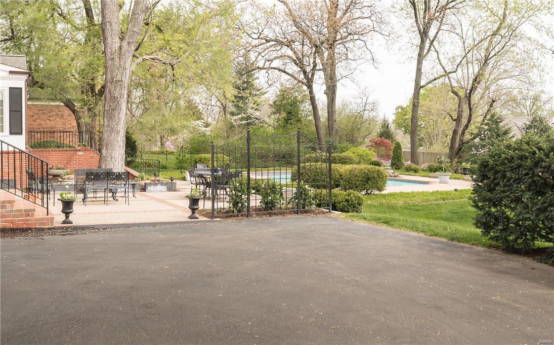 Greenbriar Drive - Residential