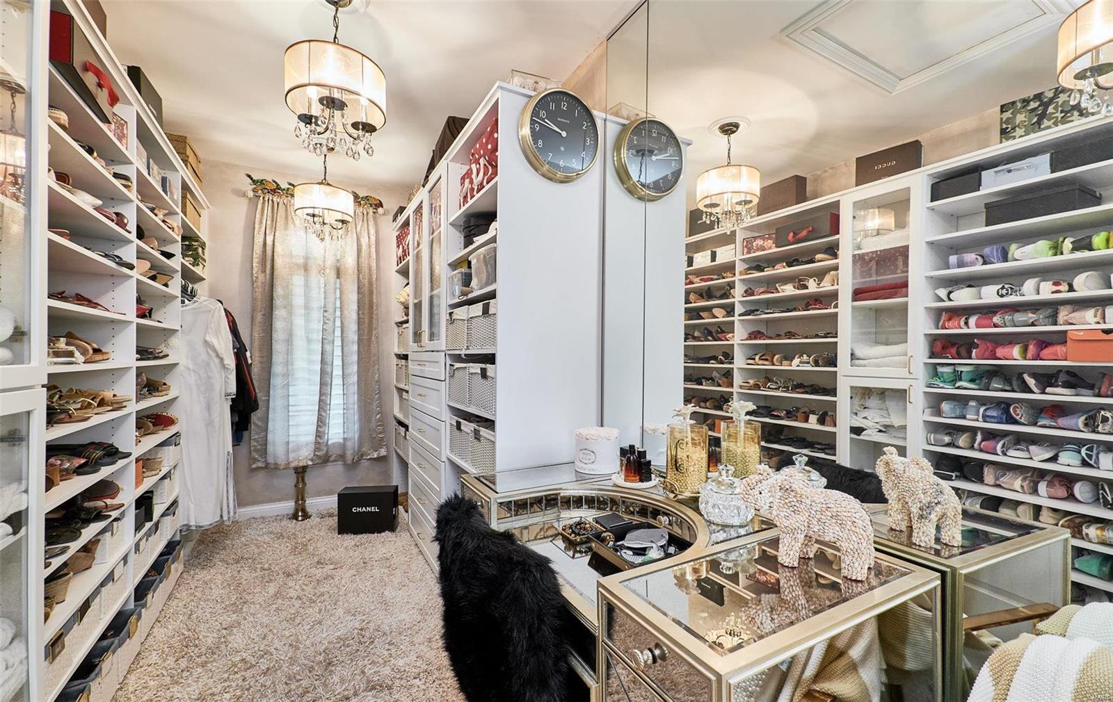 Ladue Meadows - Residential