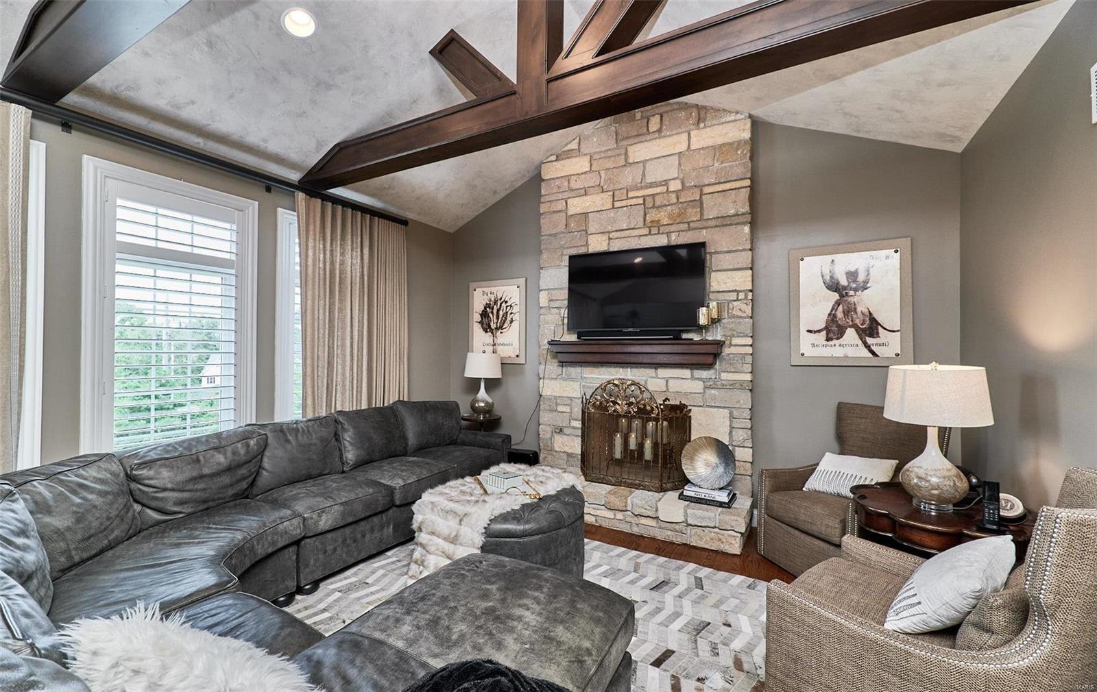 Ladue Meadows - Residential