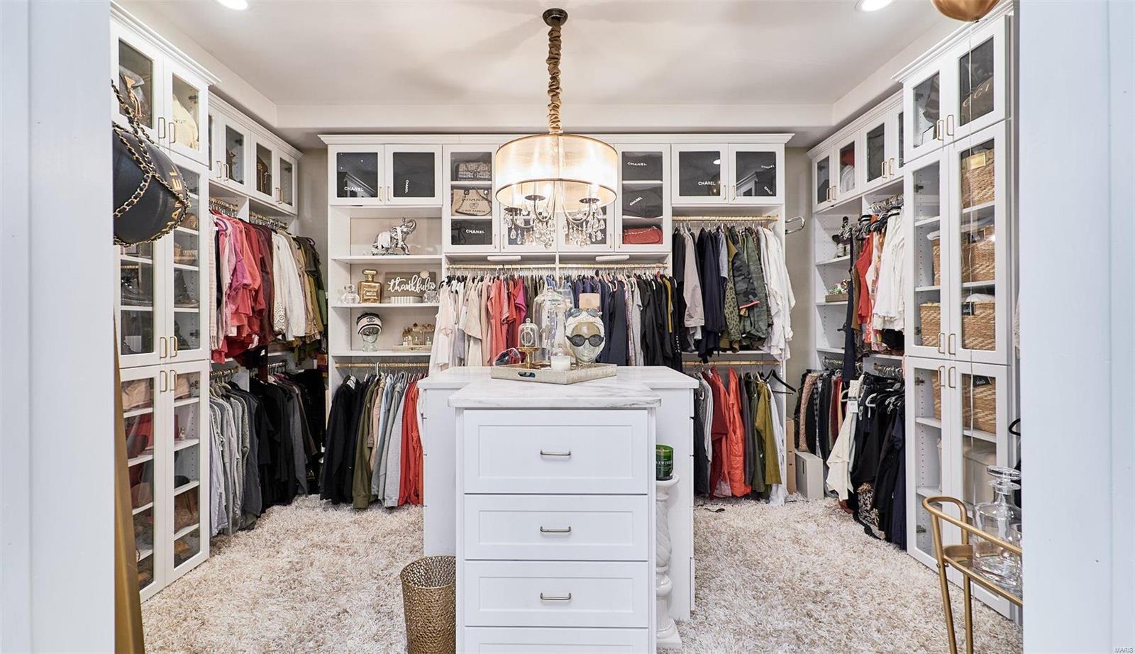 Ladue Meadows - Residential