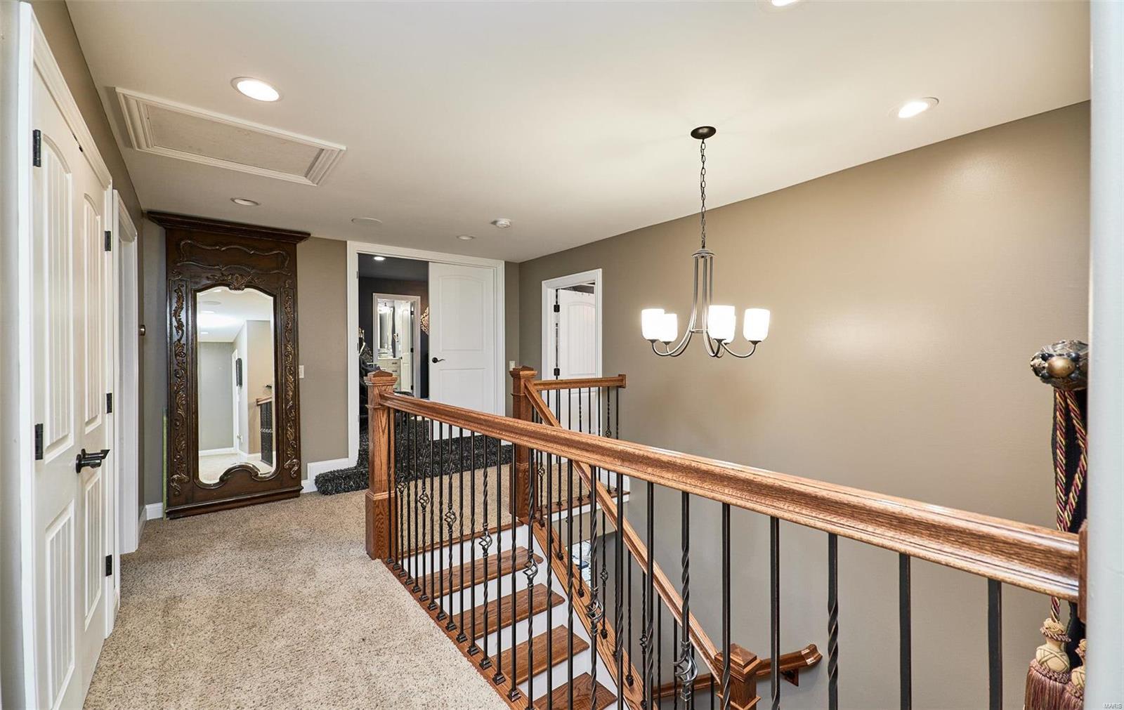 Ladue Meadows - Residential