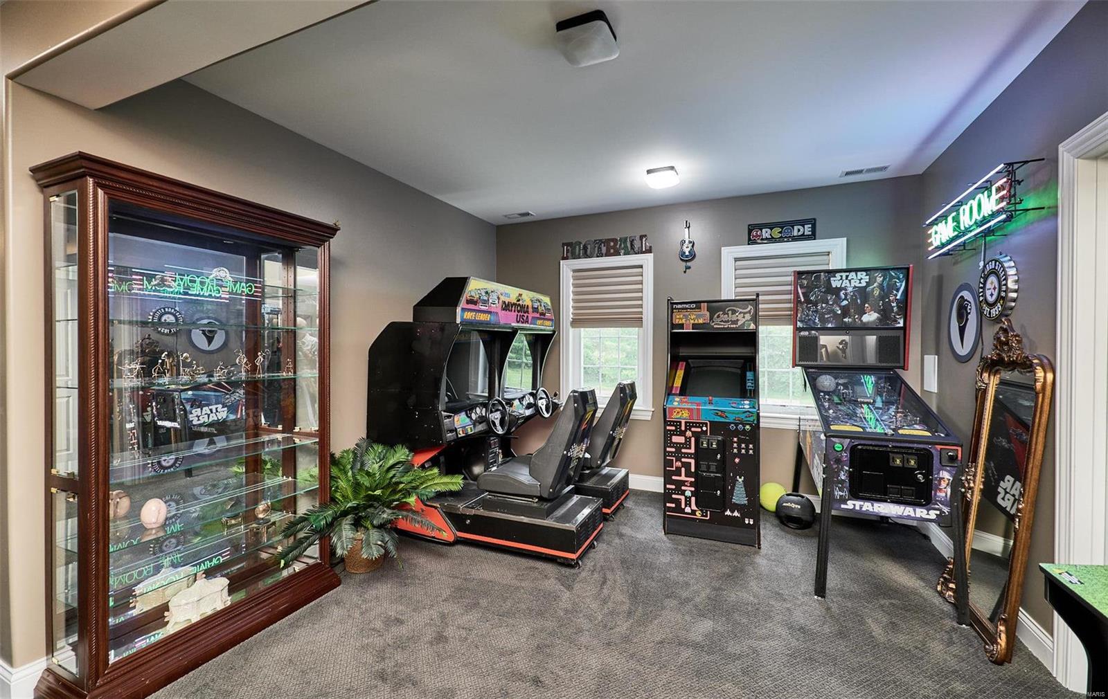 Ladue Meadows - Residential