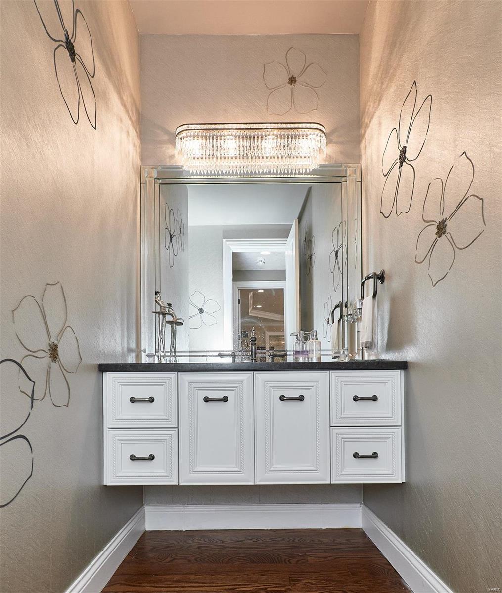 Ladue Meadows - Residential