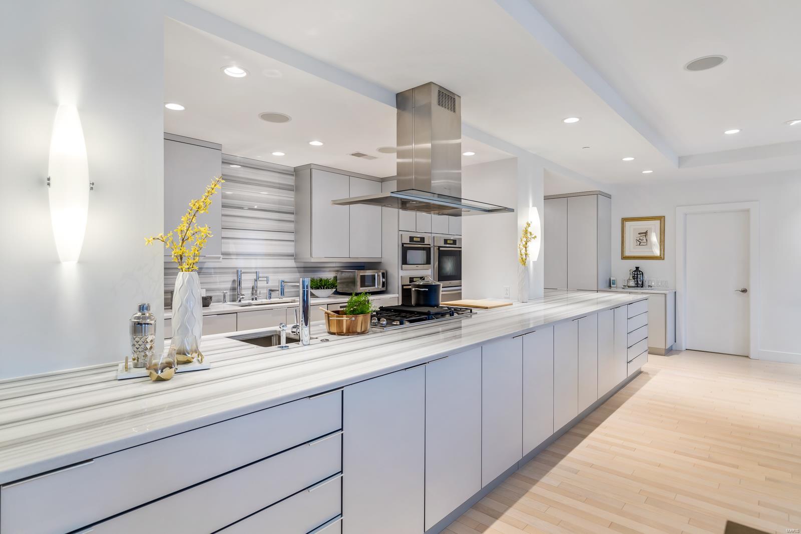 Park Plaza Residential Condo - Residential