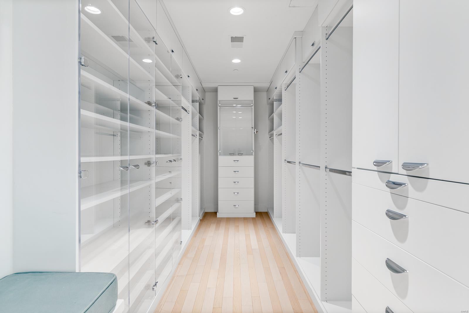 Park Plaza Residential Condo - Residential