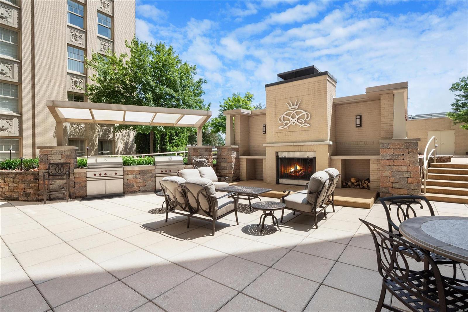 Park Plaza Residential Condo - Residential