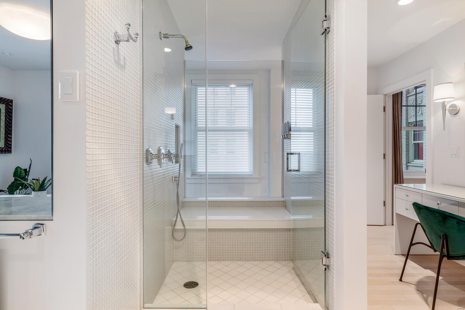 Park Plaza Residential Condo - Residential