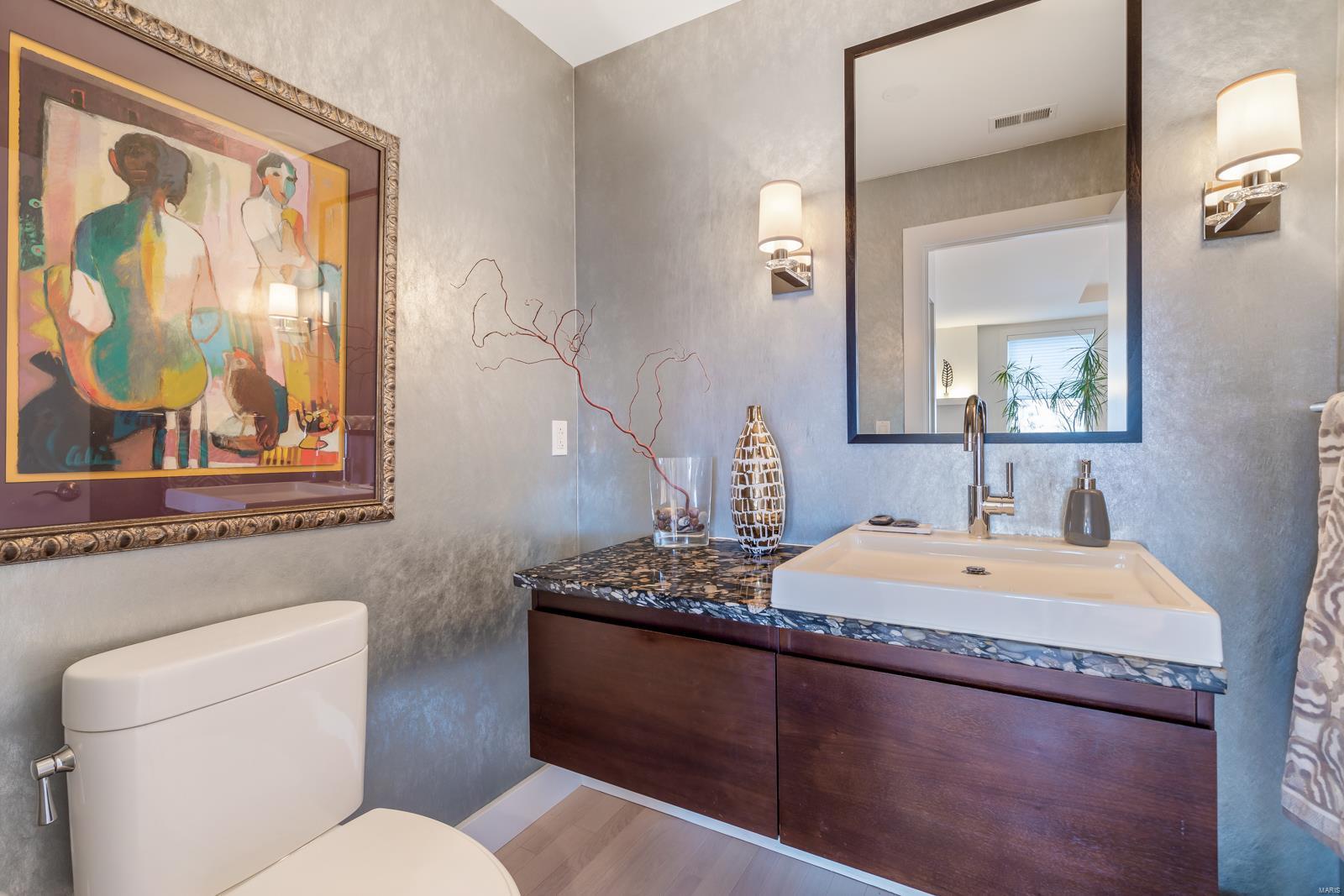 Park Plaza Residential Condo - Residential