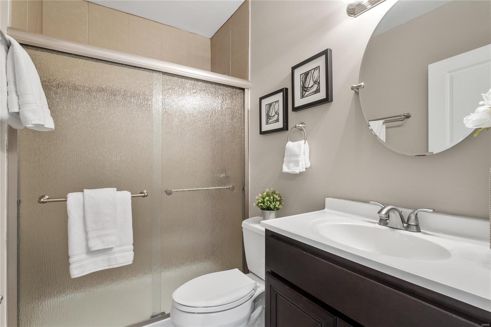 St Louis, Missouri 63119, United States, 3 Bedrooms Bedrooms, ,2 BathroomsBathrooms,Residential,Pending,25513