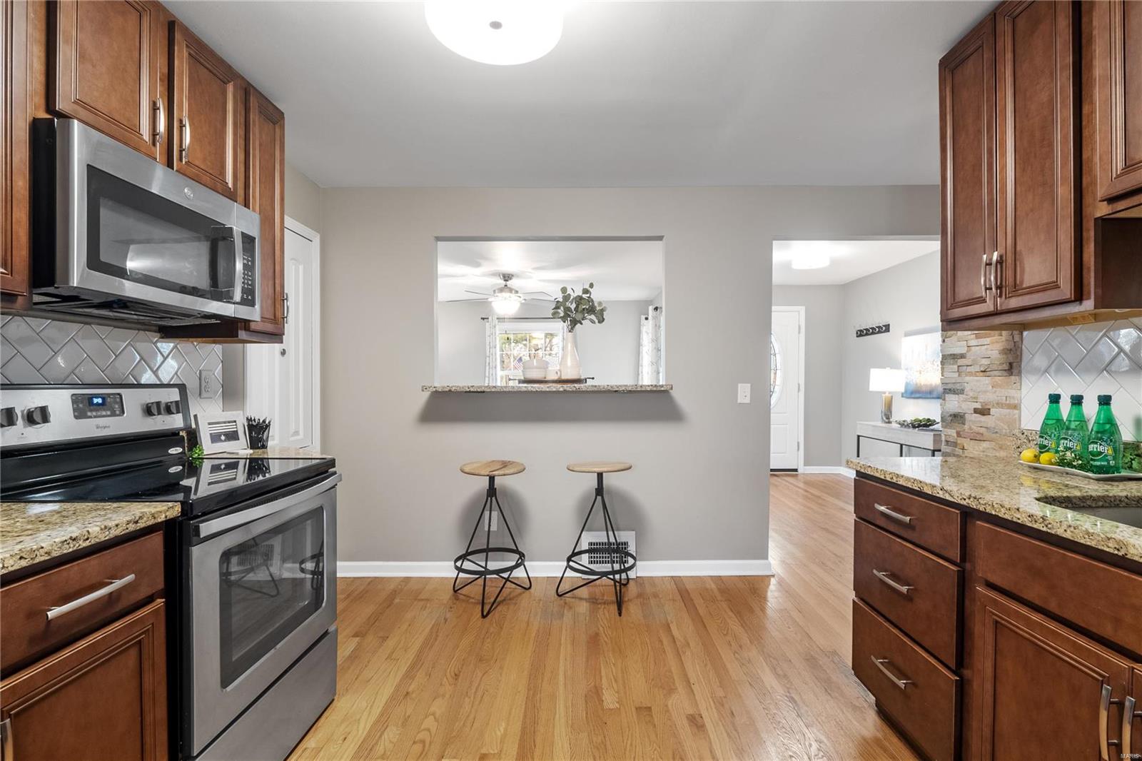 St Louis, Missouri 63119, United States, 3 Bedrooms Bedrooms, ,2 BathroomsBathrooms,Residential,Pending,25513